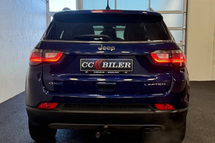 Blå Jeep Compass fra 2021