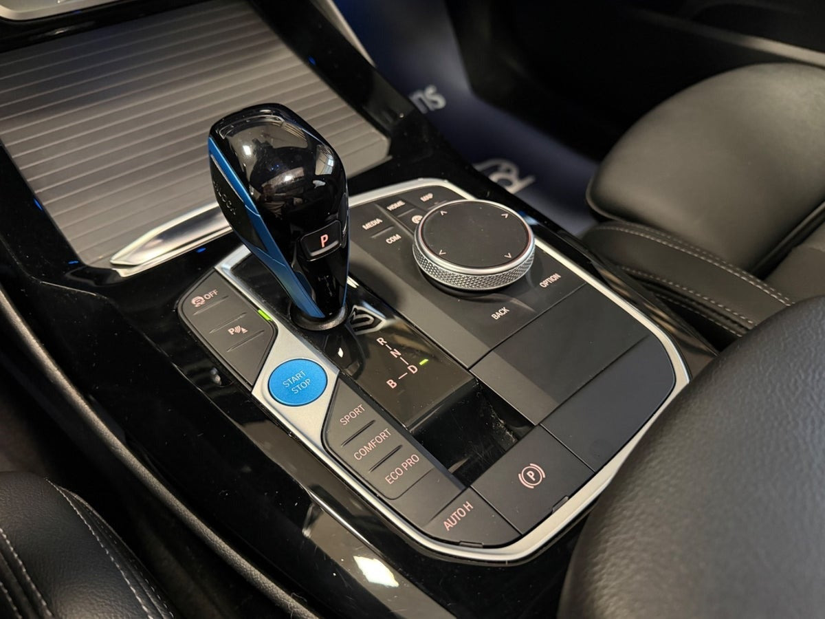 Sort BMW iX3 fra 2022