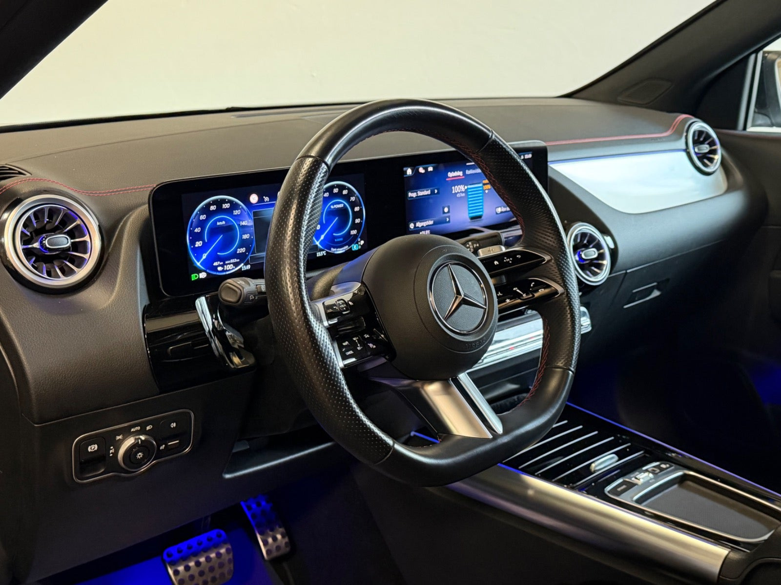 Sort Mercedes EQA250+ fra 2025