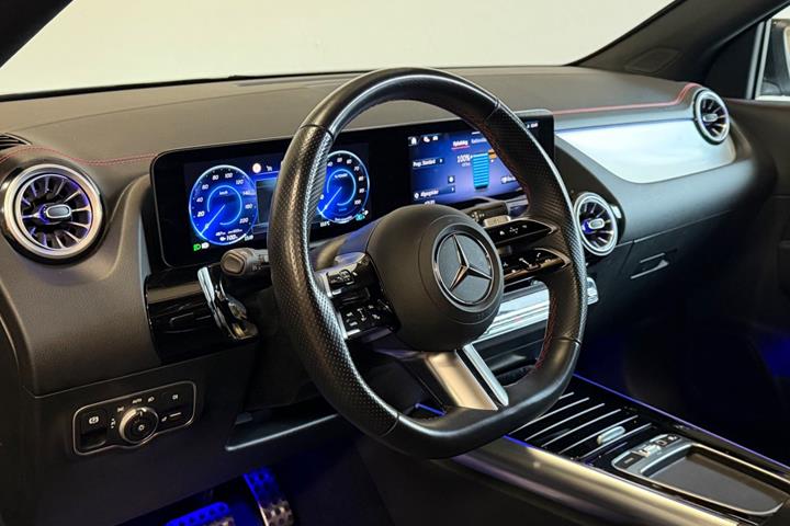 Sort Mercedes EQA250+ fra 2025