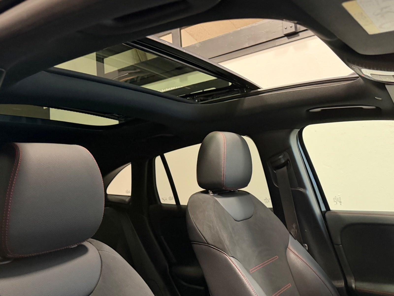 Sort Mercedes EQA250+ fra 2025