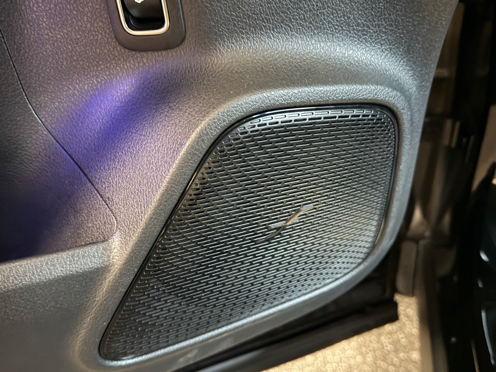 Sort Mercedes EQA250+ fra 2025