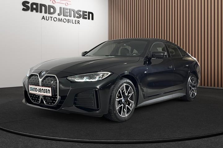 Sort BMW i4 fra 2024