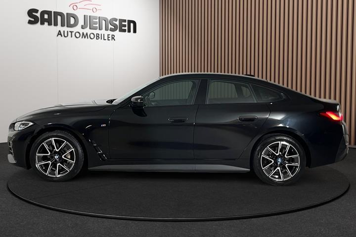 Sort BMW i4 fra 2024