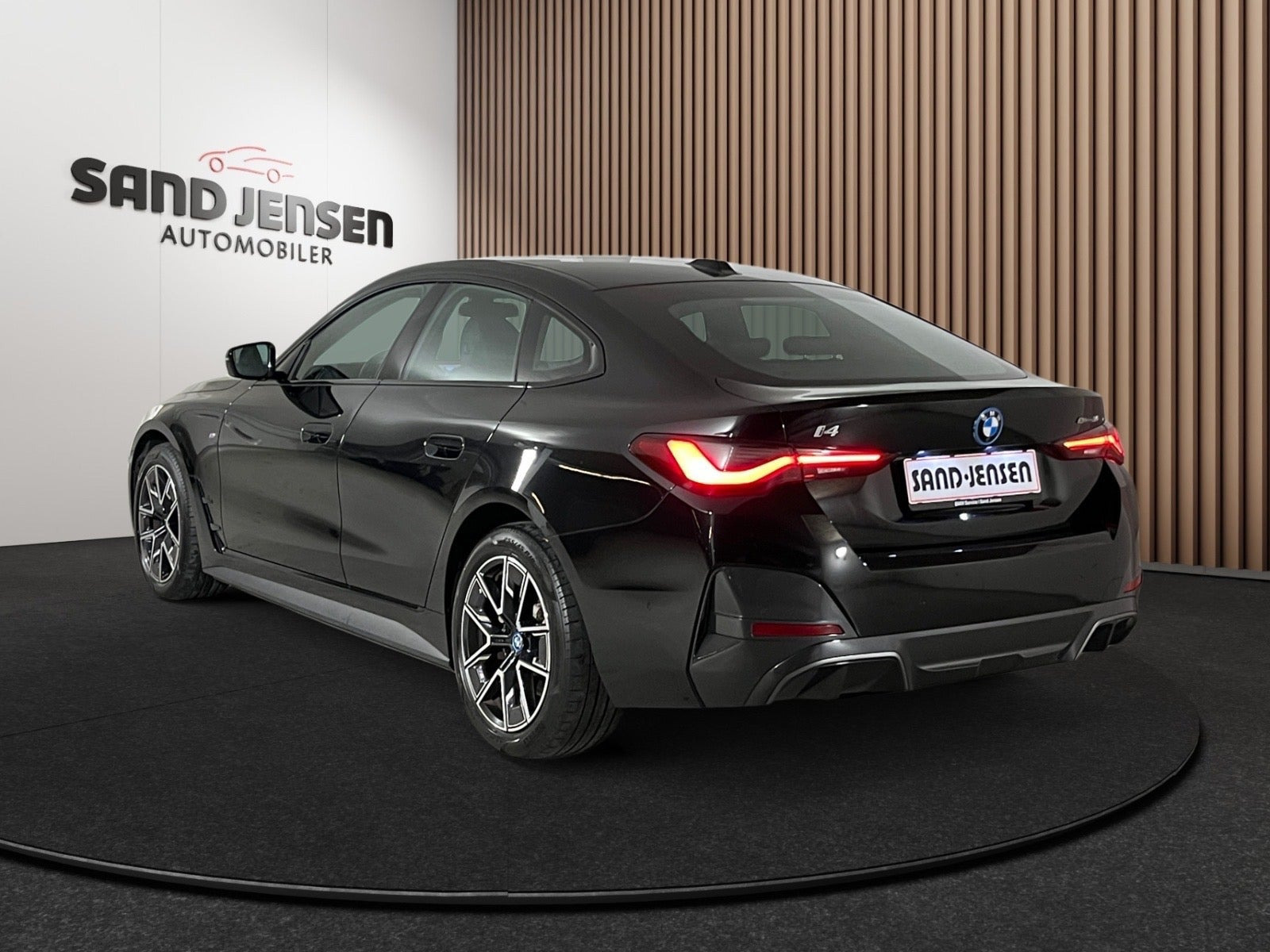 Sort BMW i4 fra 2024