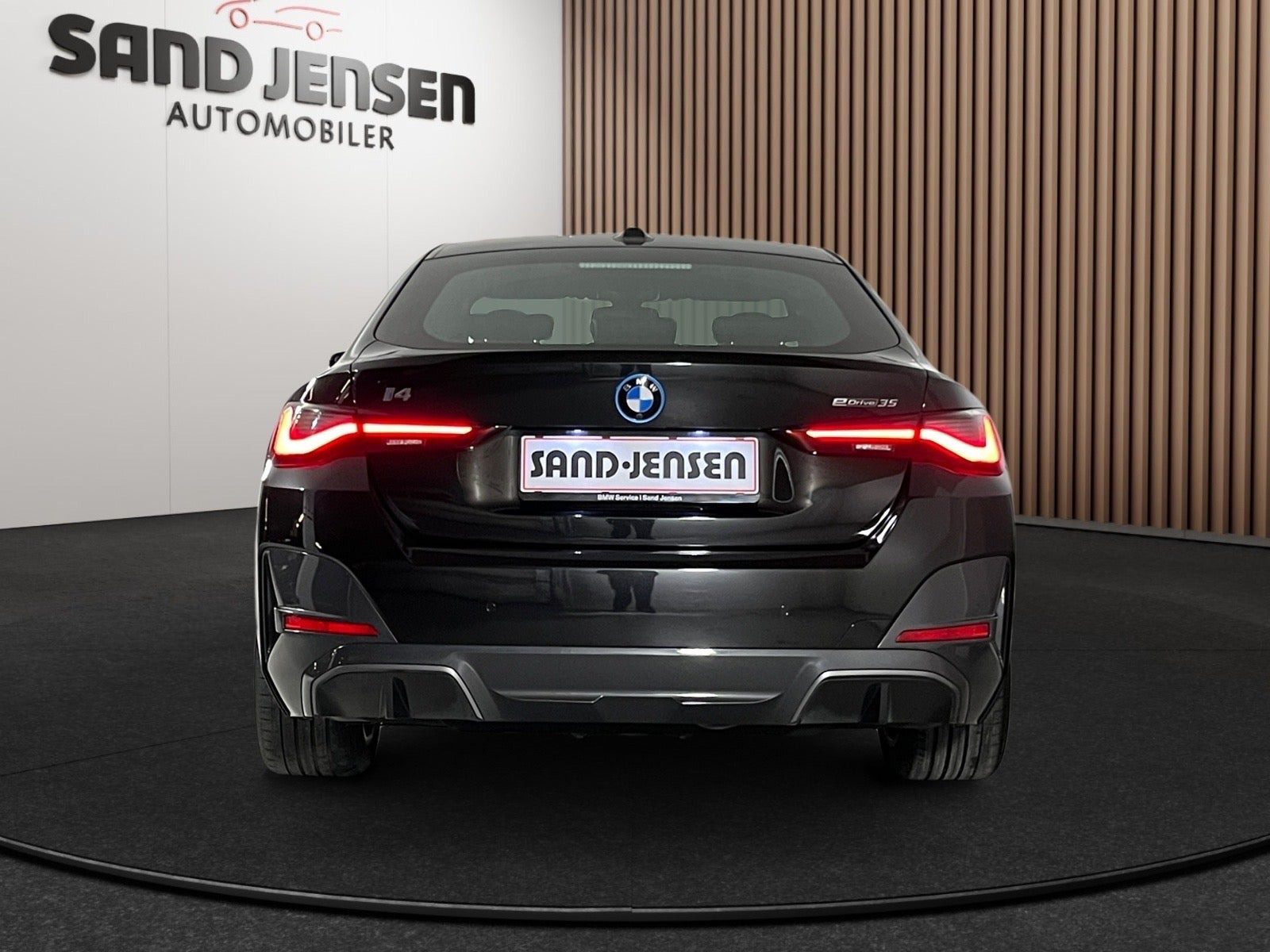 Sort BMW i4 fra 2024