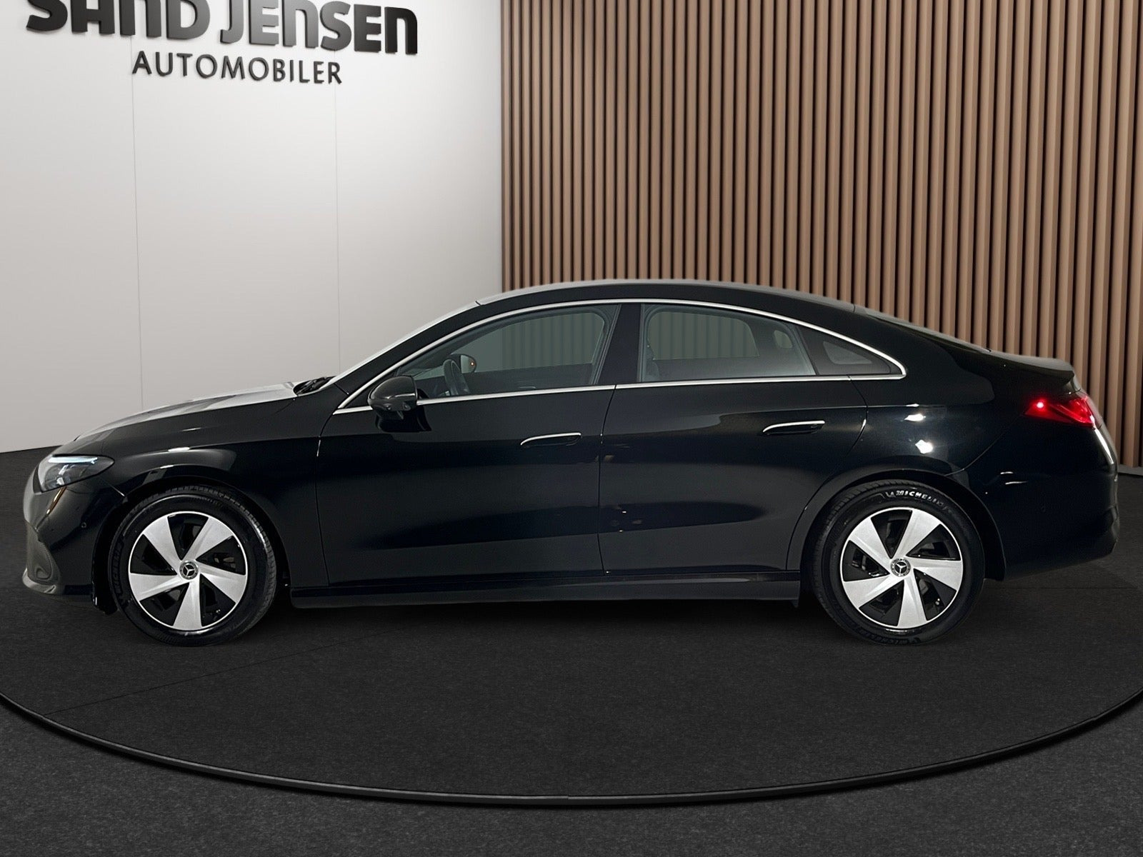 Sort Mercedes CLA250+ fra 2026