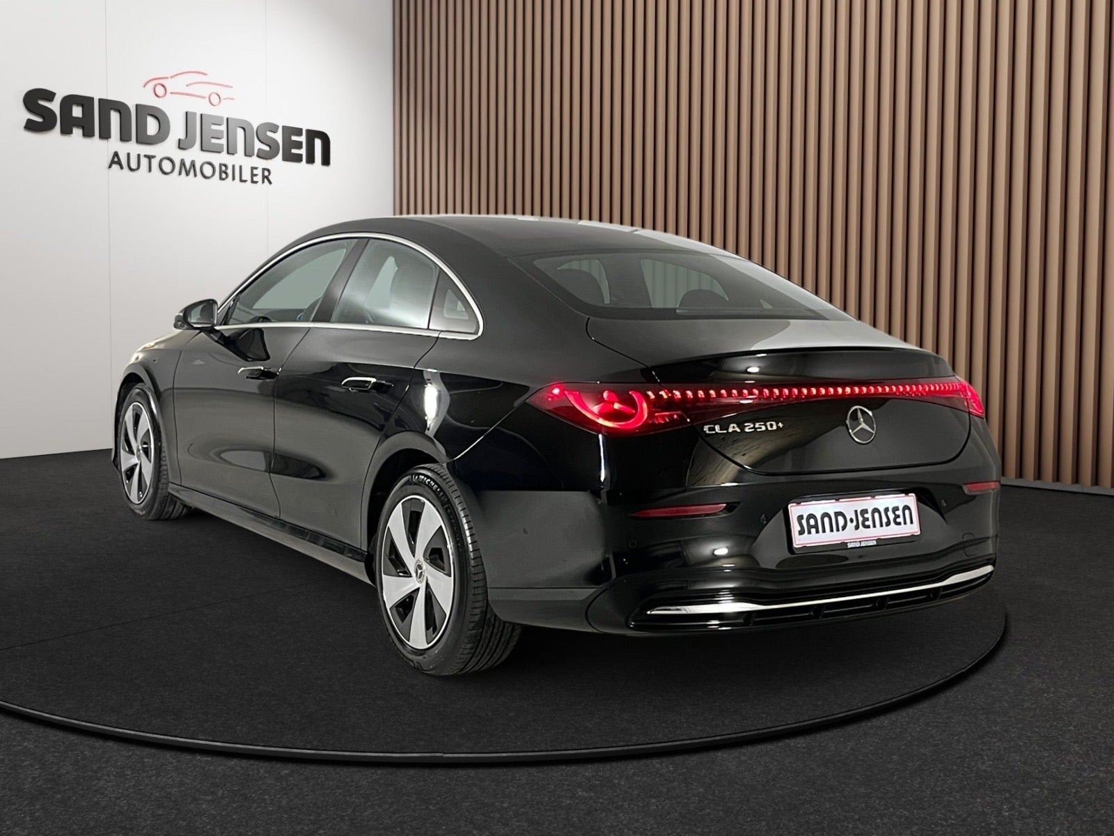 Sort Mercedes CLA250+ fra 2026