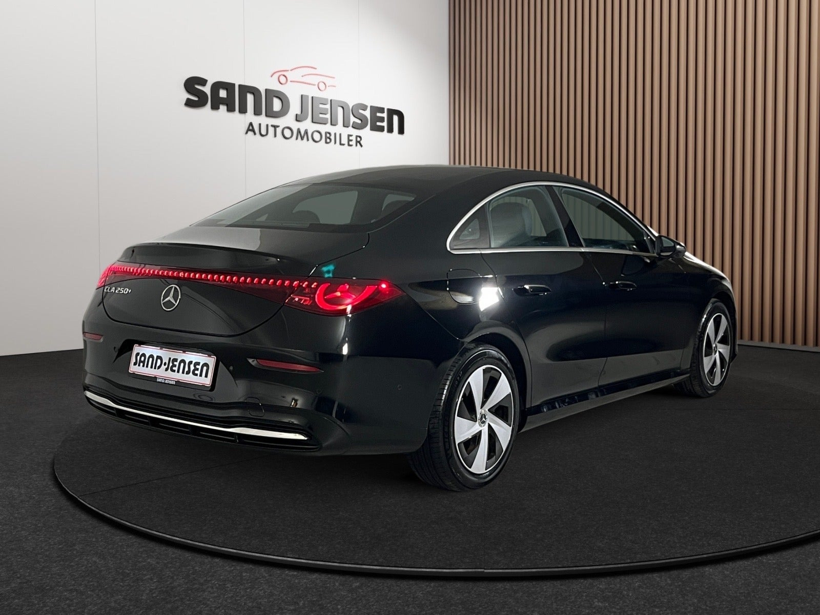 Sort Mercedes CLA250+ fra 2026