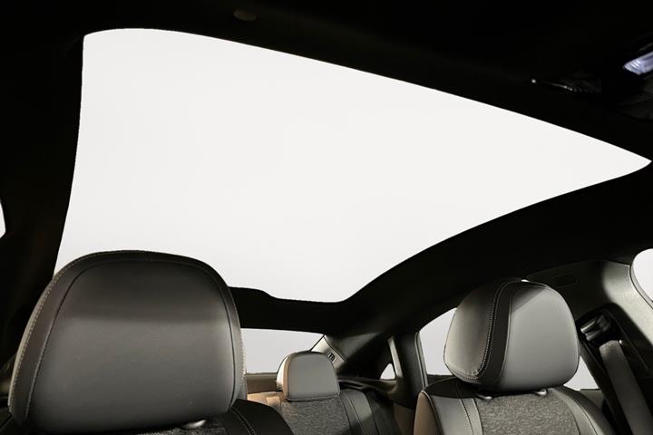 Sort Mercedes CLA250+ fra 2026