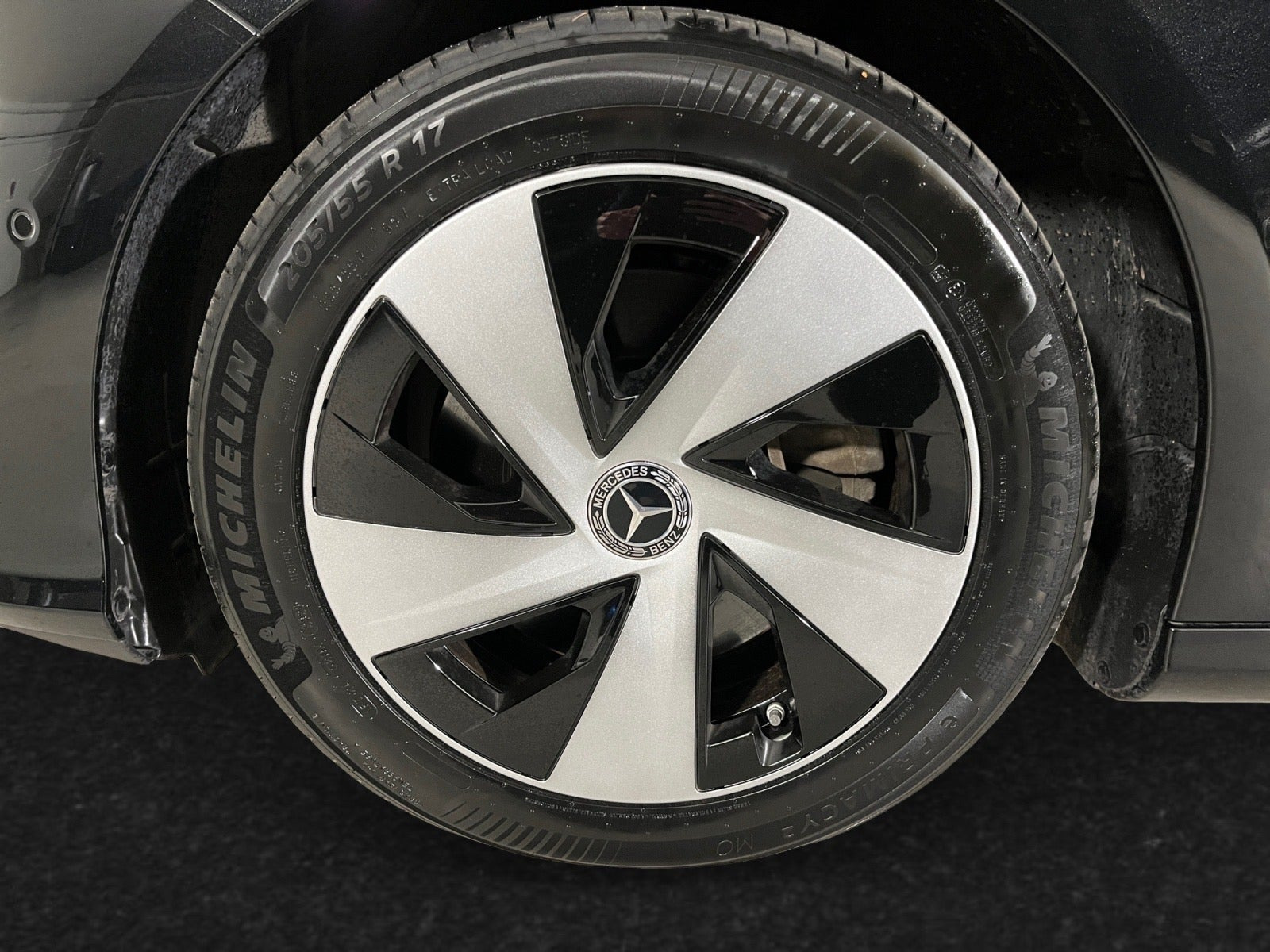 Sort Mercedes CLA250+ fra 2026