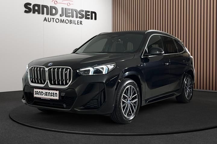 Sort BMW iX1 fra 2024