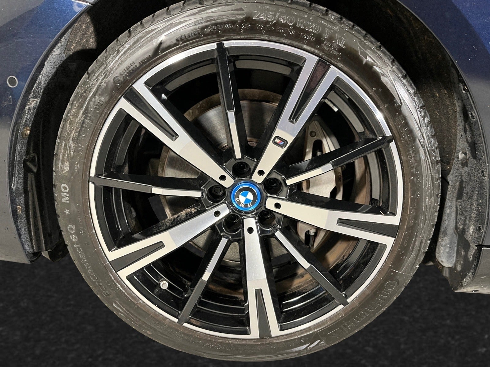 Sort BMW i5 fra 2024