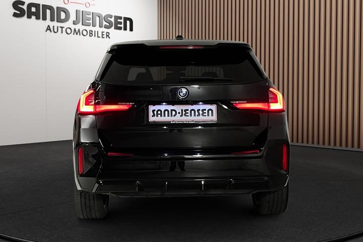 Sort BMW iX1 fra 2023