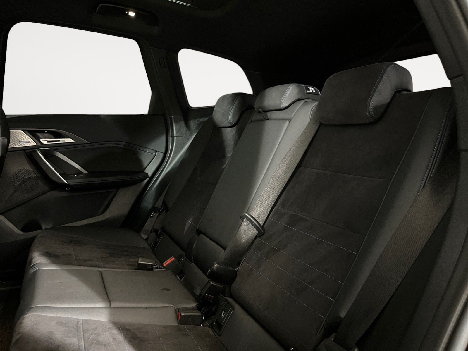 Sort BMW iX1 fra 2023