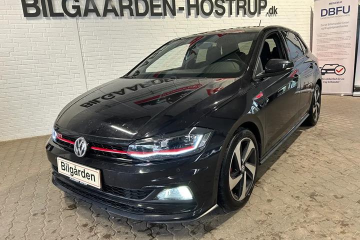 Sort VW Polo fra 2019 set udefra