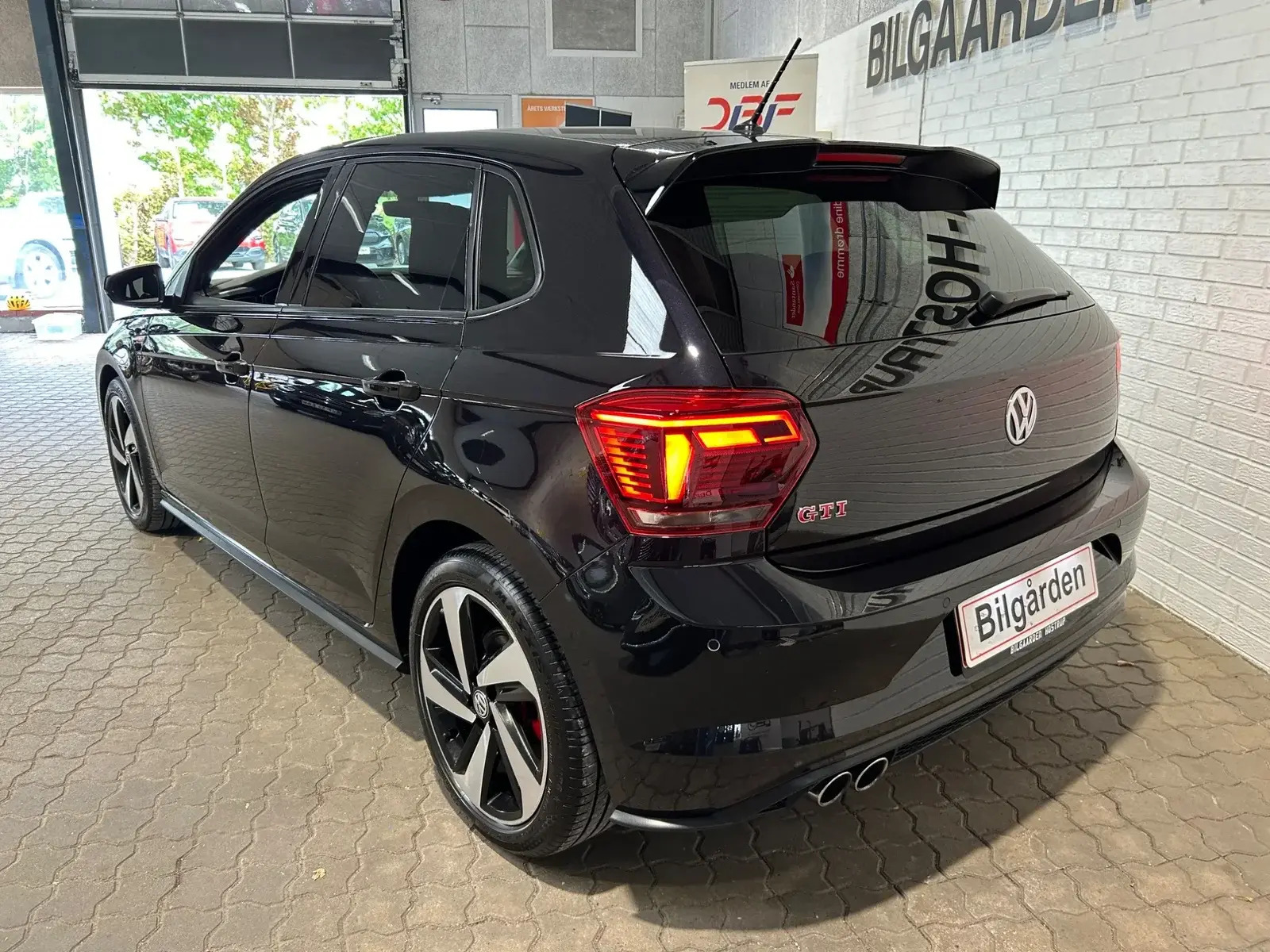 Sort VW Polo fra 2019