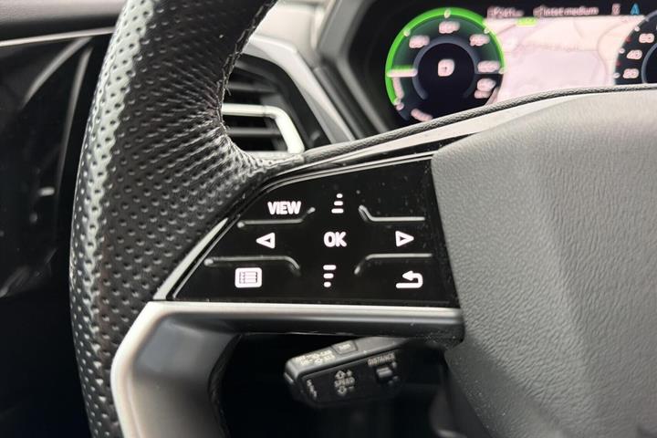 Hvid Audi Q4 e-tron fra 2022