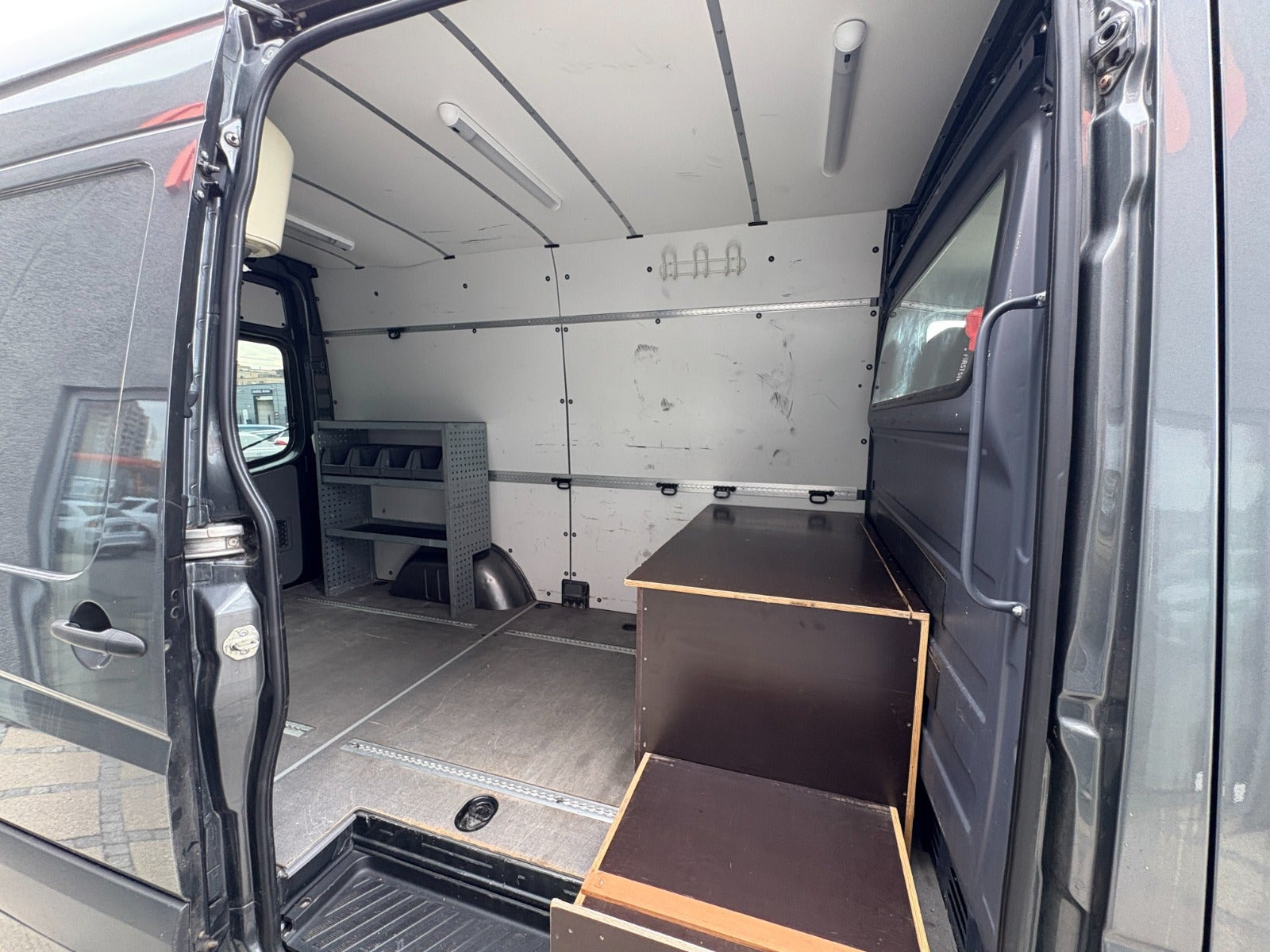 Grå Mercedes Sprinter 319 fra 2015
