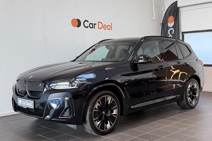 Sort BMW iX3 fra 2023