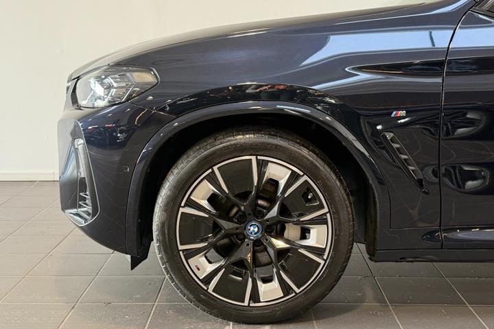 Sort BMW iX3 fra 2023