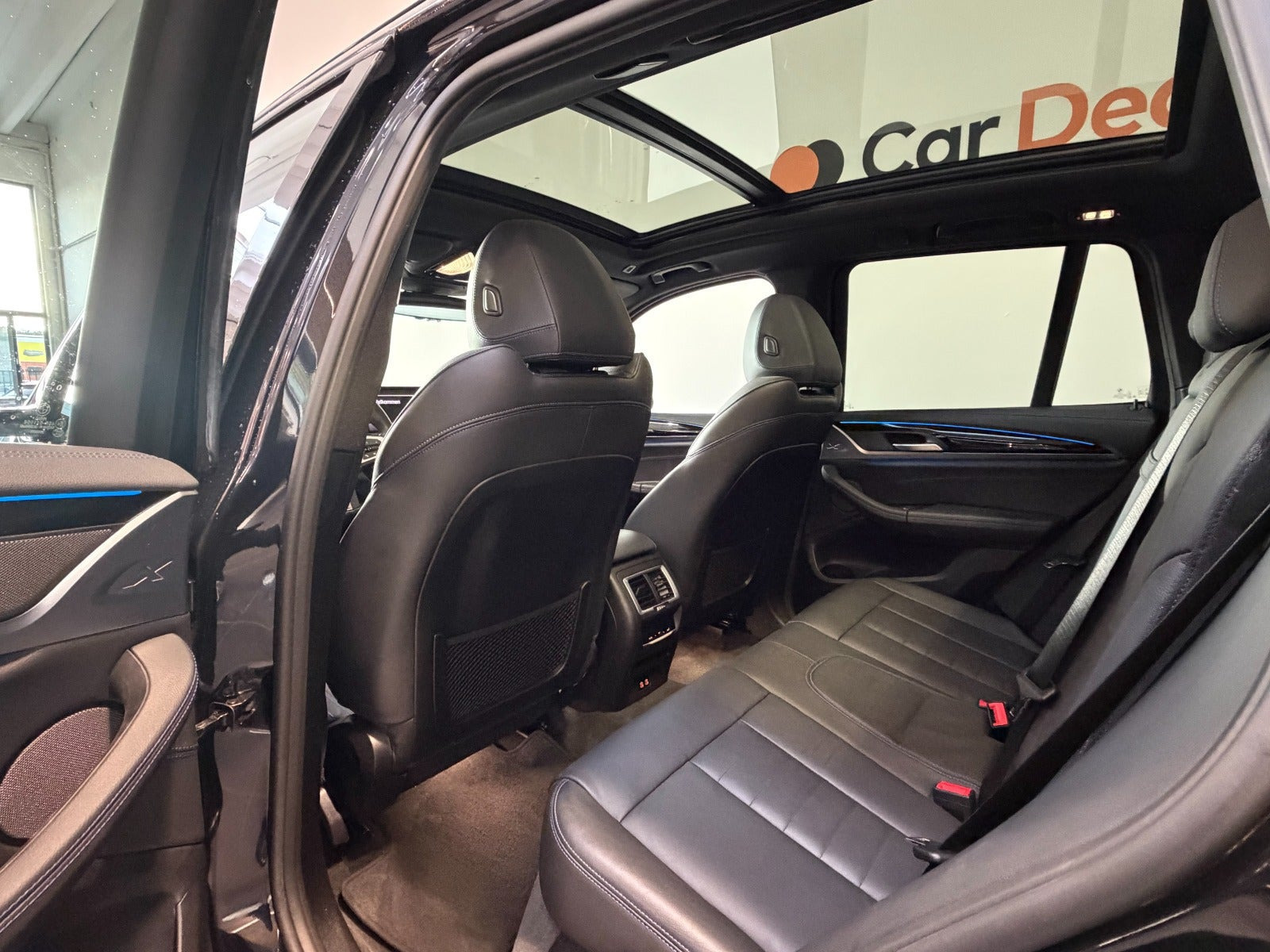 Sort BMW iX3 fra 2023