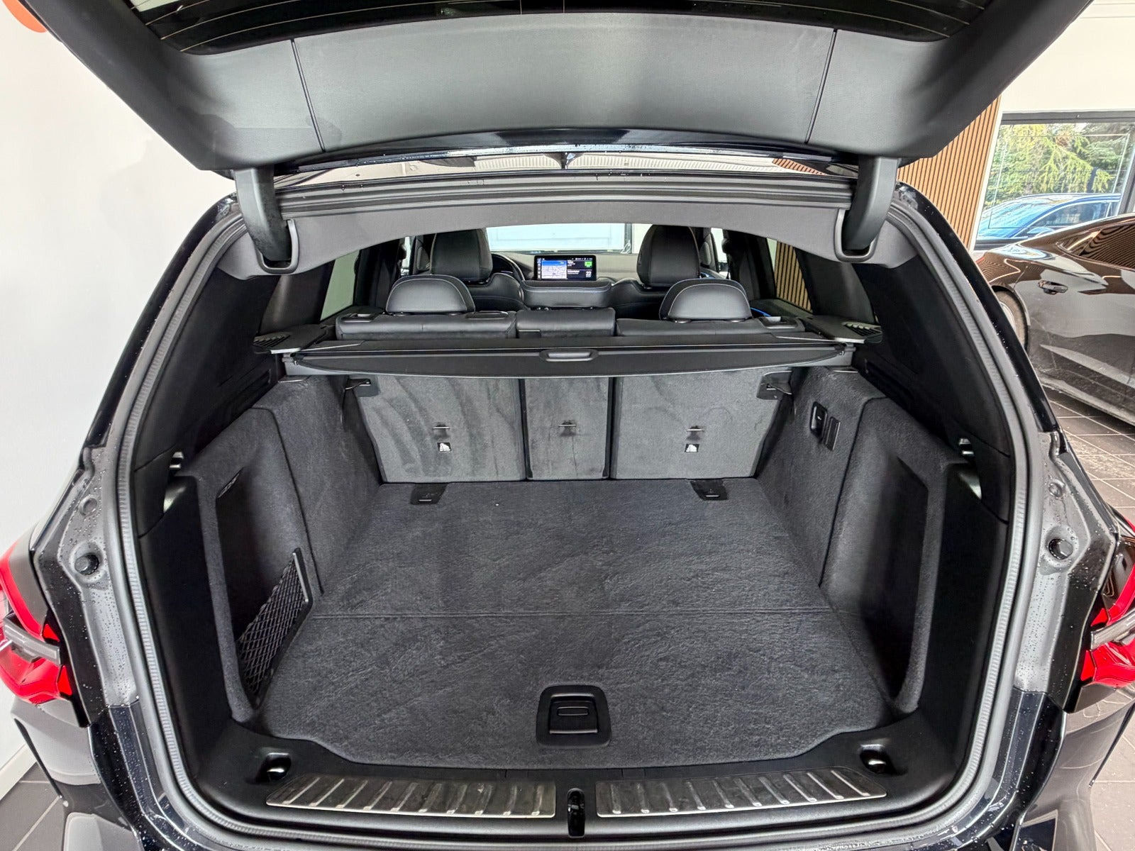 Sort BMW iX3 fra 2023