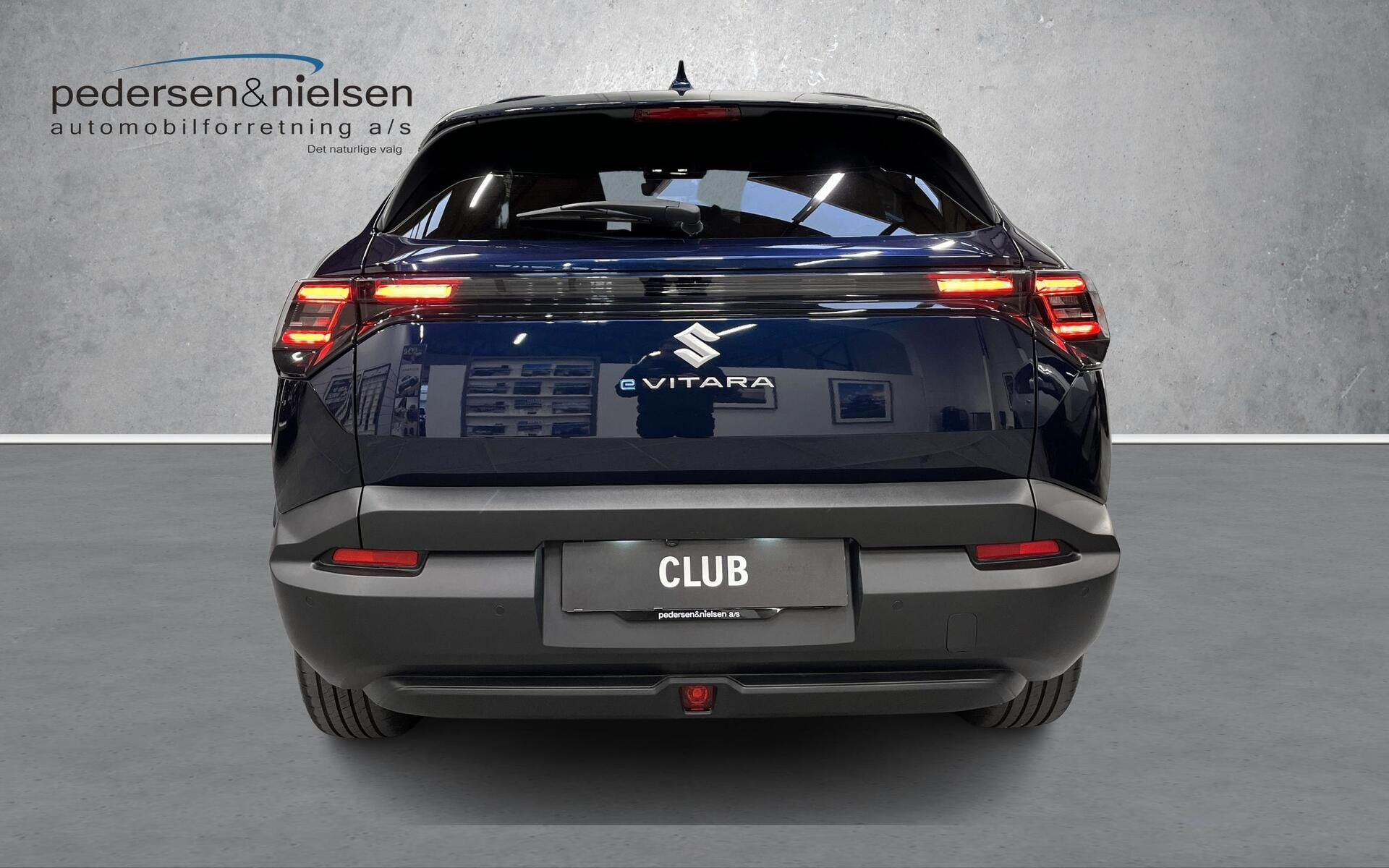 Blå Suzuki e fra 2026