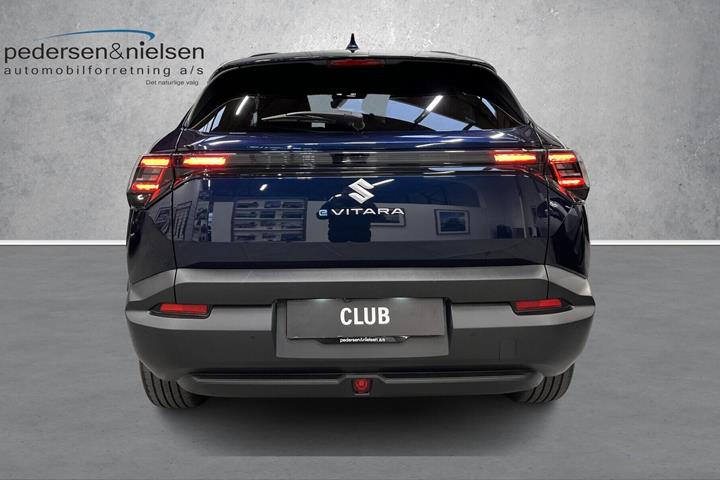 Blå Suzuki e fra 2026