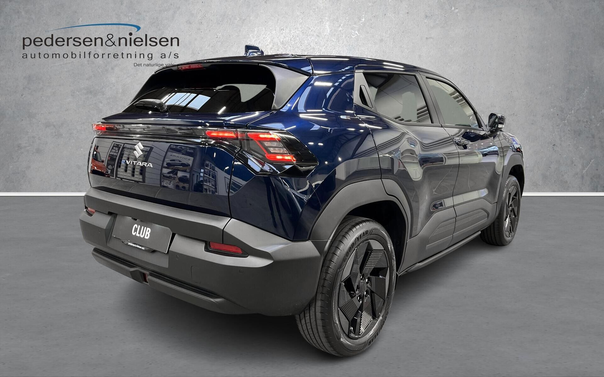 Blå Suzuki e fra 2026