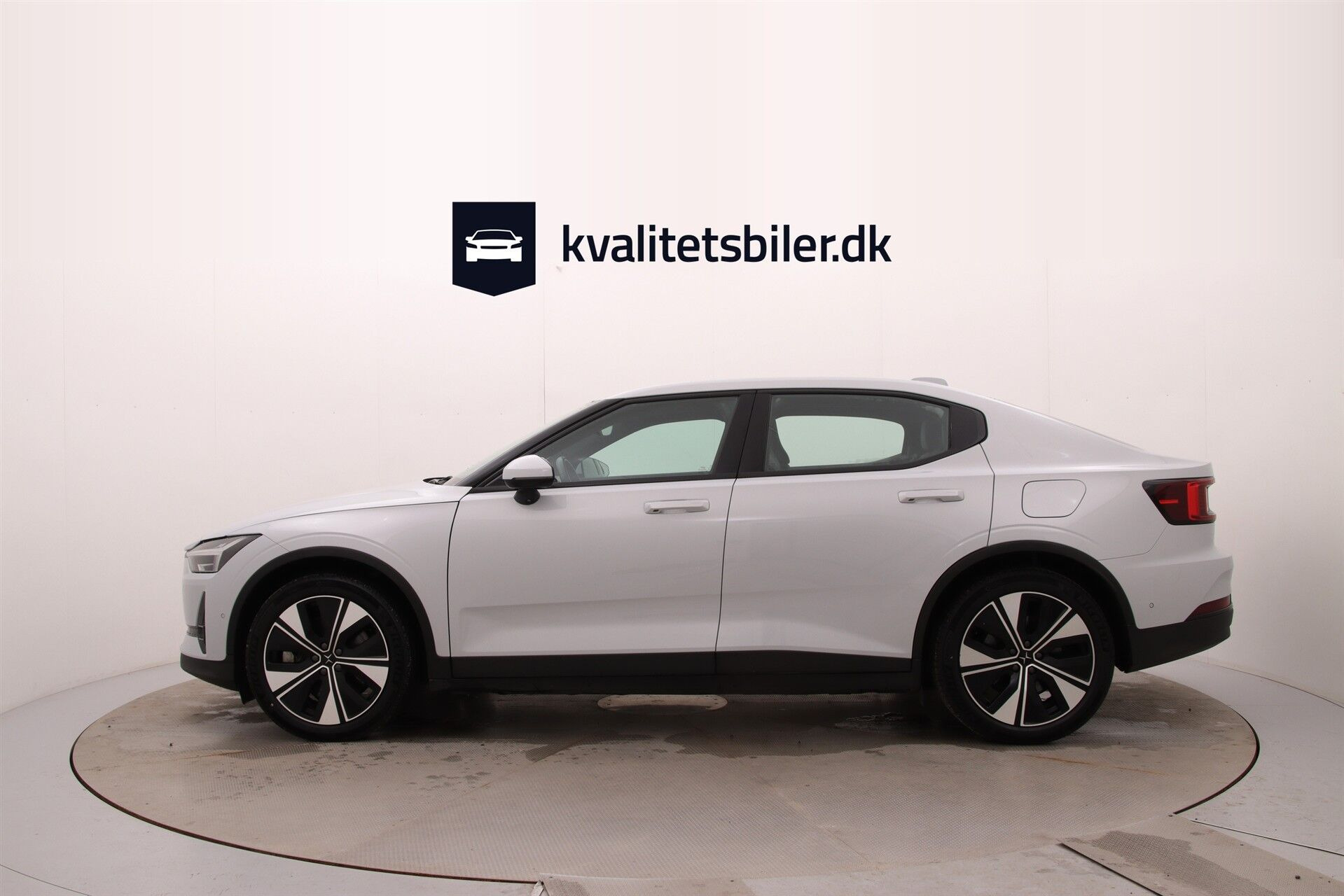 Sølv Polestar 2 fra 2023