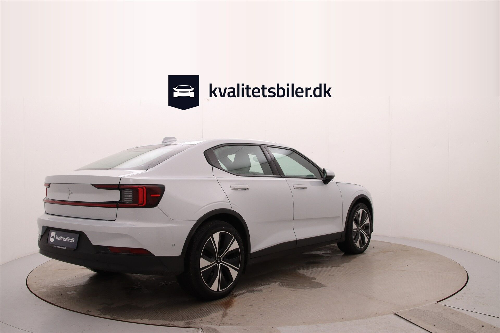 Sølv Polestar 2 fra 2023