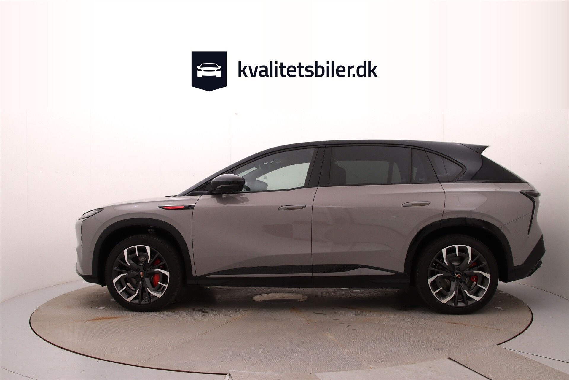 Grå Hongqi EHS7 fra 2025