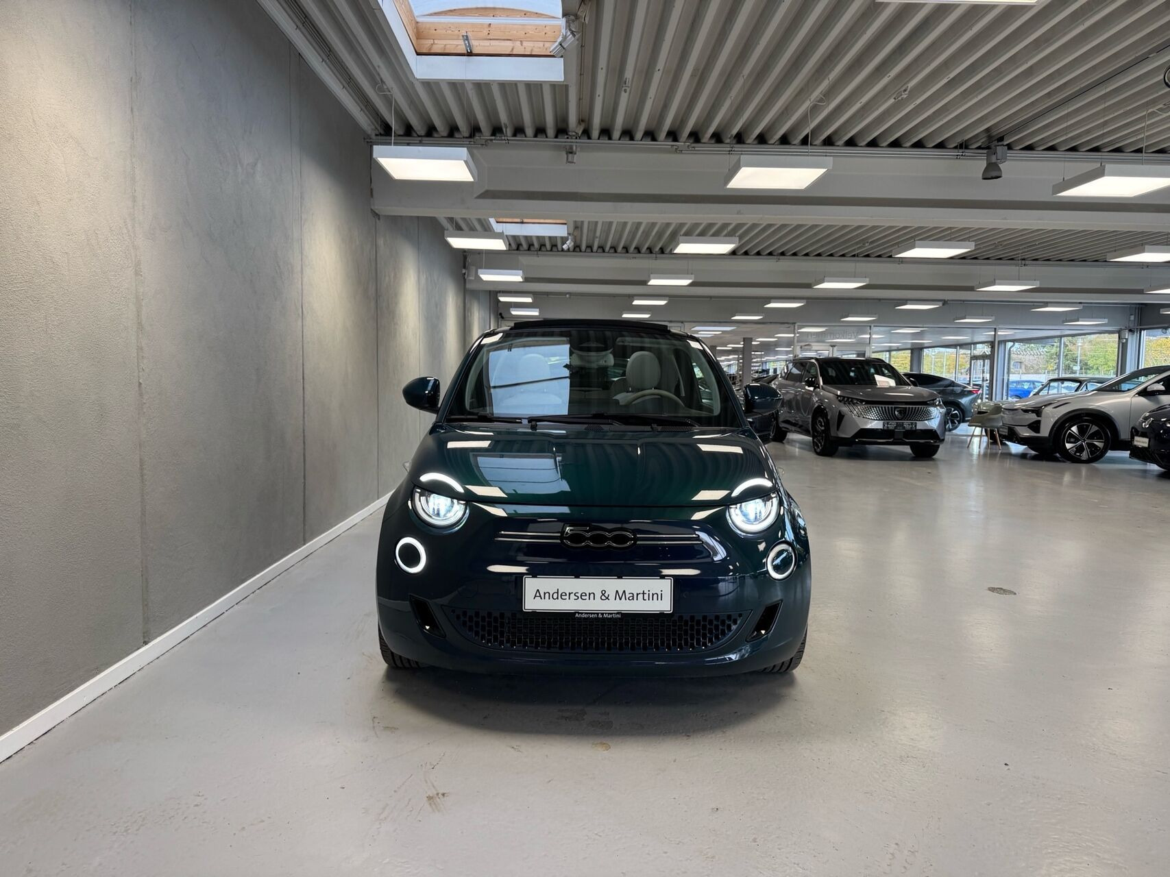 Grøn Fiat 500e fra 2023
