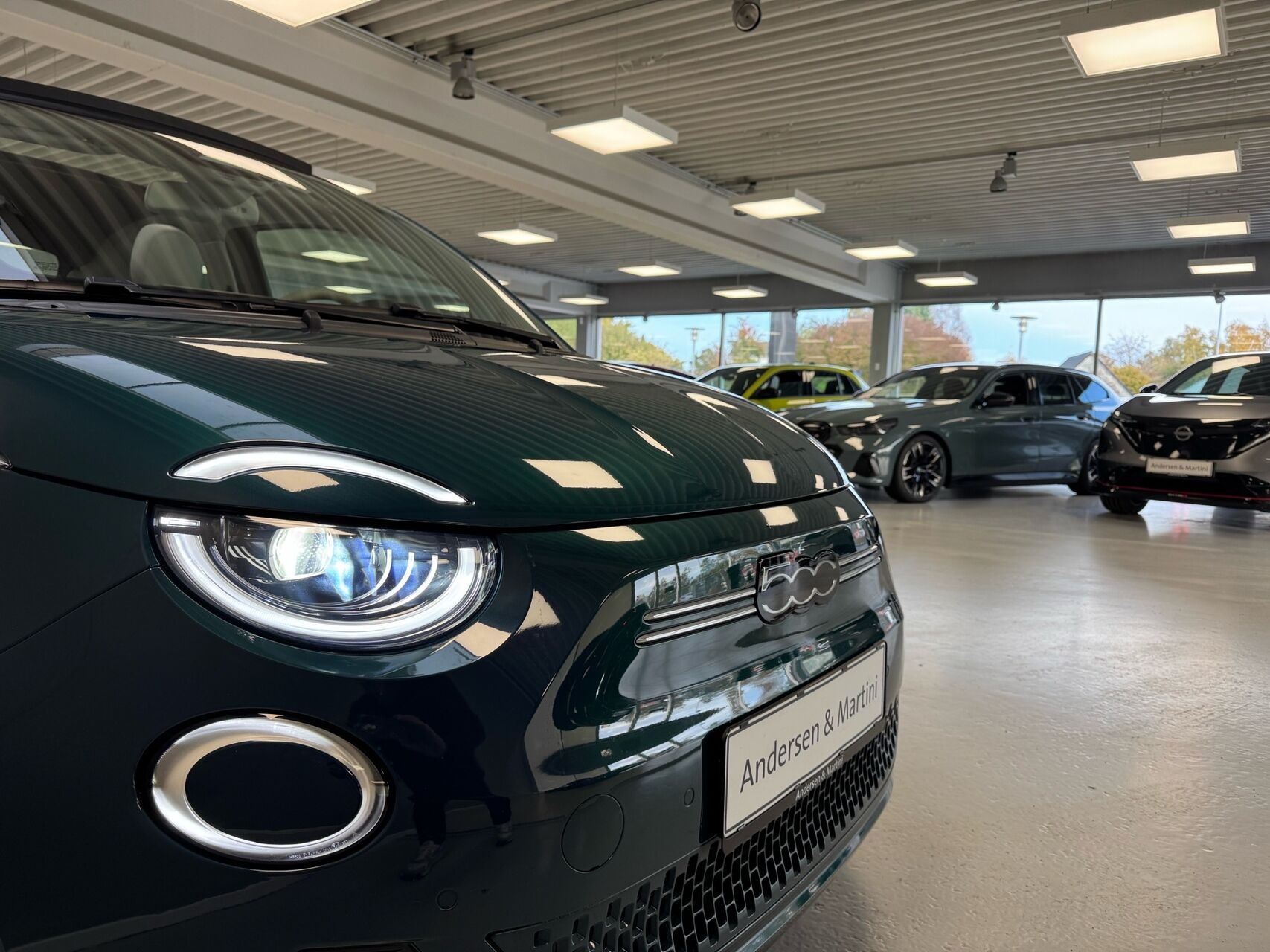 Grøn Fiat 500e fra 2023
