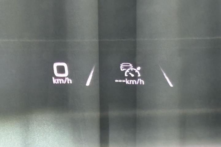 Grå Audi Q4 fra 2024