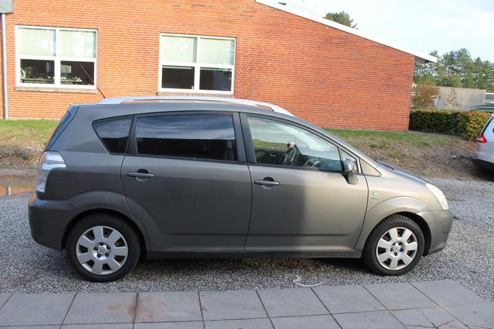 Sort Toyota Corolla Sportsvan fra 2005