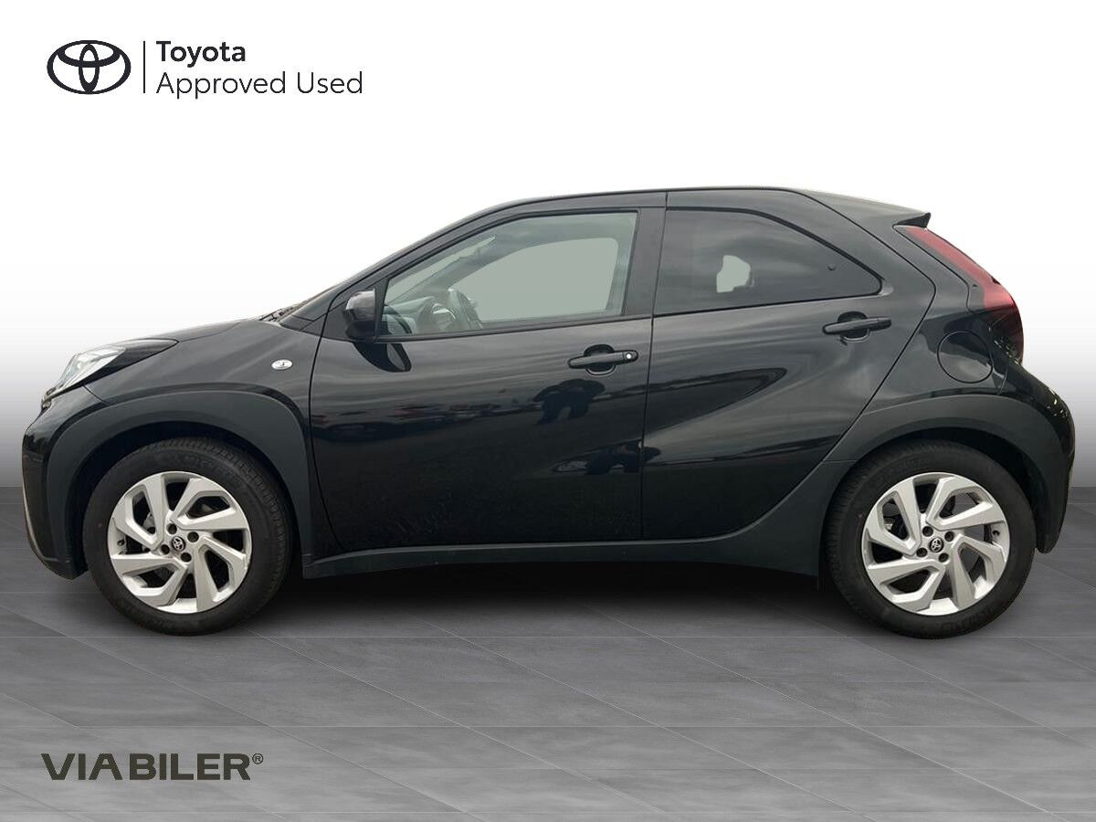 Sort Toyota Aygo X fra 2025