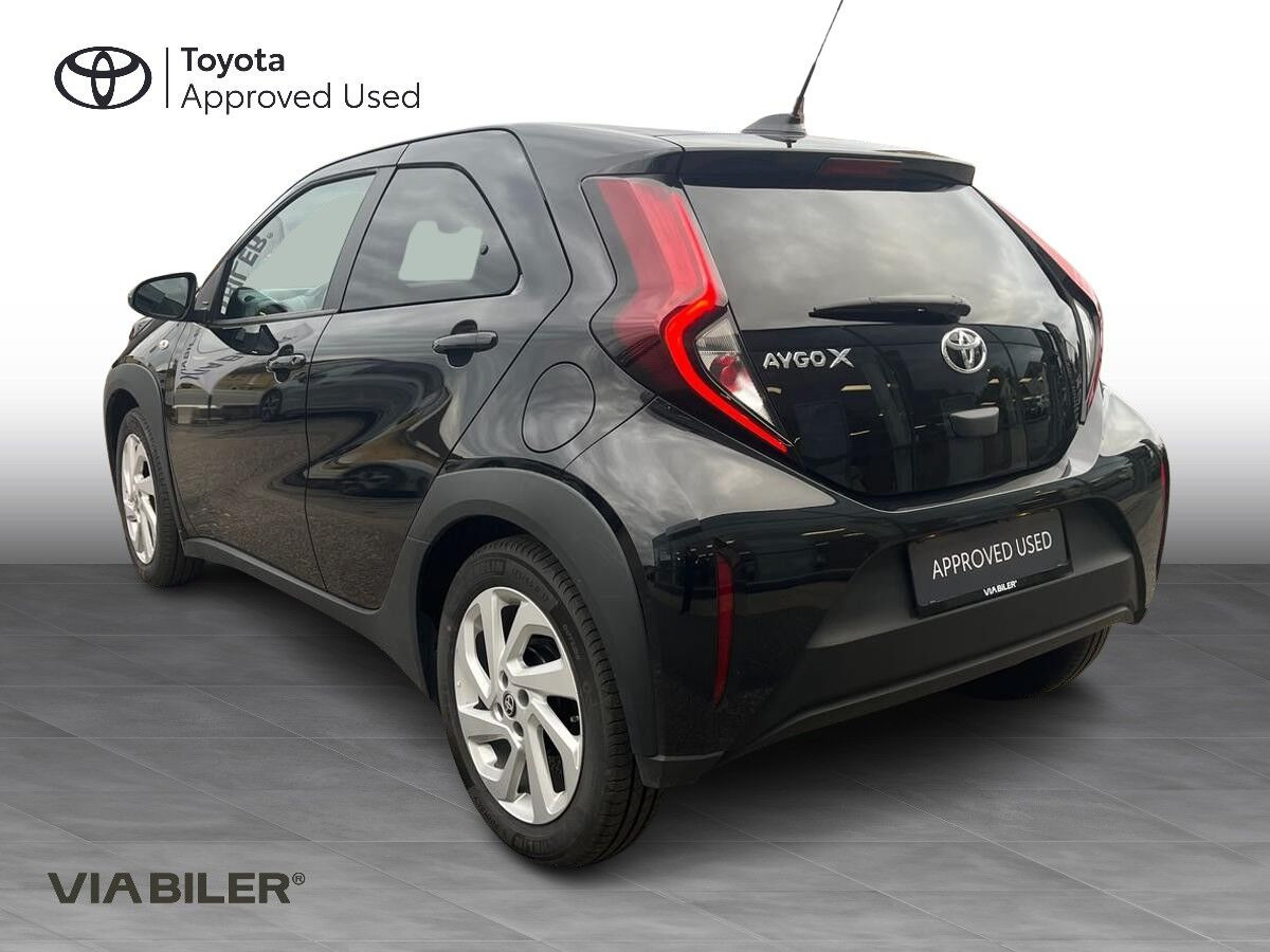 Sort Toyota Aygo X fra 2025