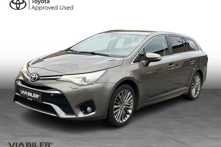 Bronze Toyota Avensis fra 2017