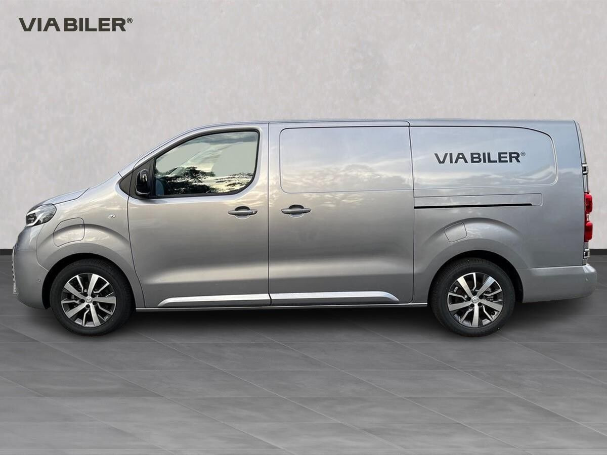 Grå Toyota Proace Electric fra 2026