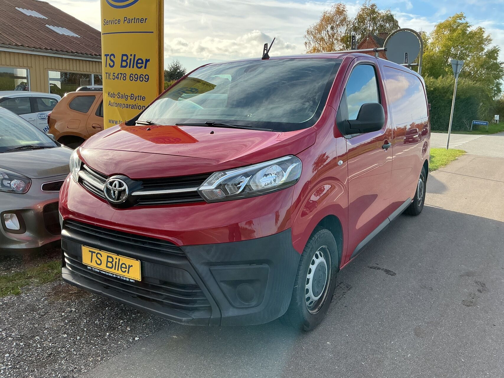 Toyota ProAce 1,5 Medium D Comfort skydedør, dobb. bagdør u/ruder 120HK Van 6g