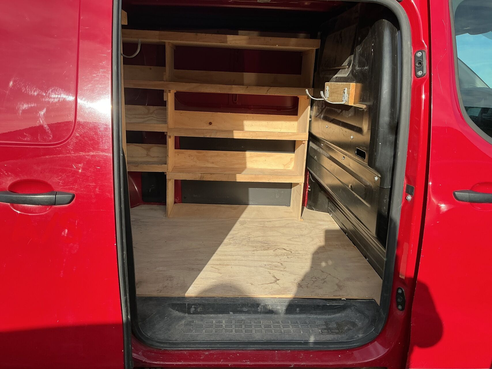 Rød Toyota ProAce fra 2020