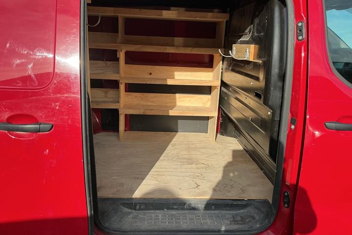 Rød Toyota ProAce fra 2020