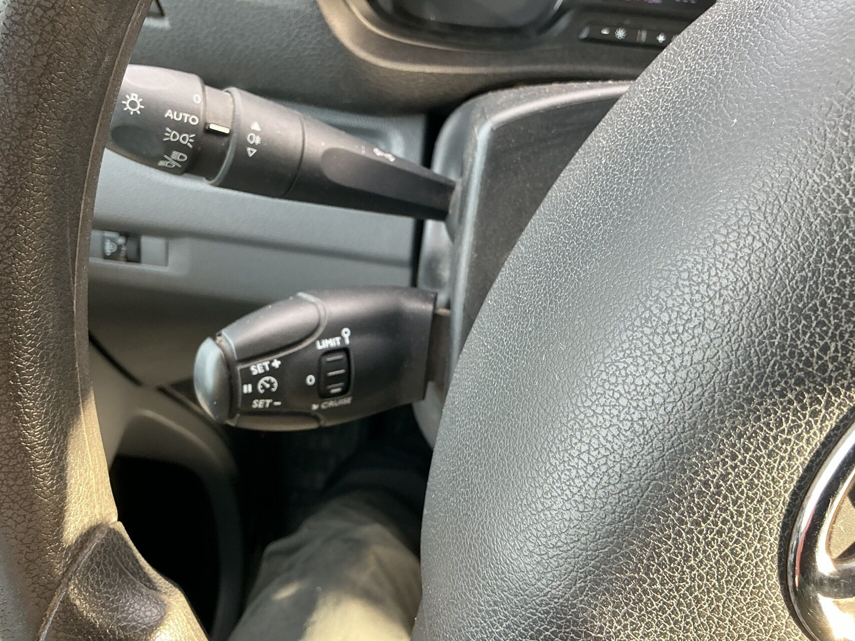 Rød Toyota ProAce fra 2020