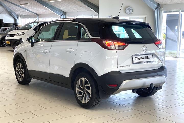 Hvid Opel Crossland X fra 2017