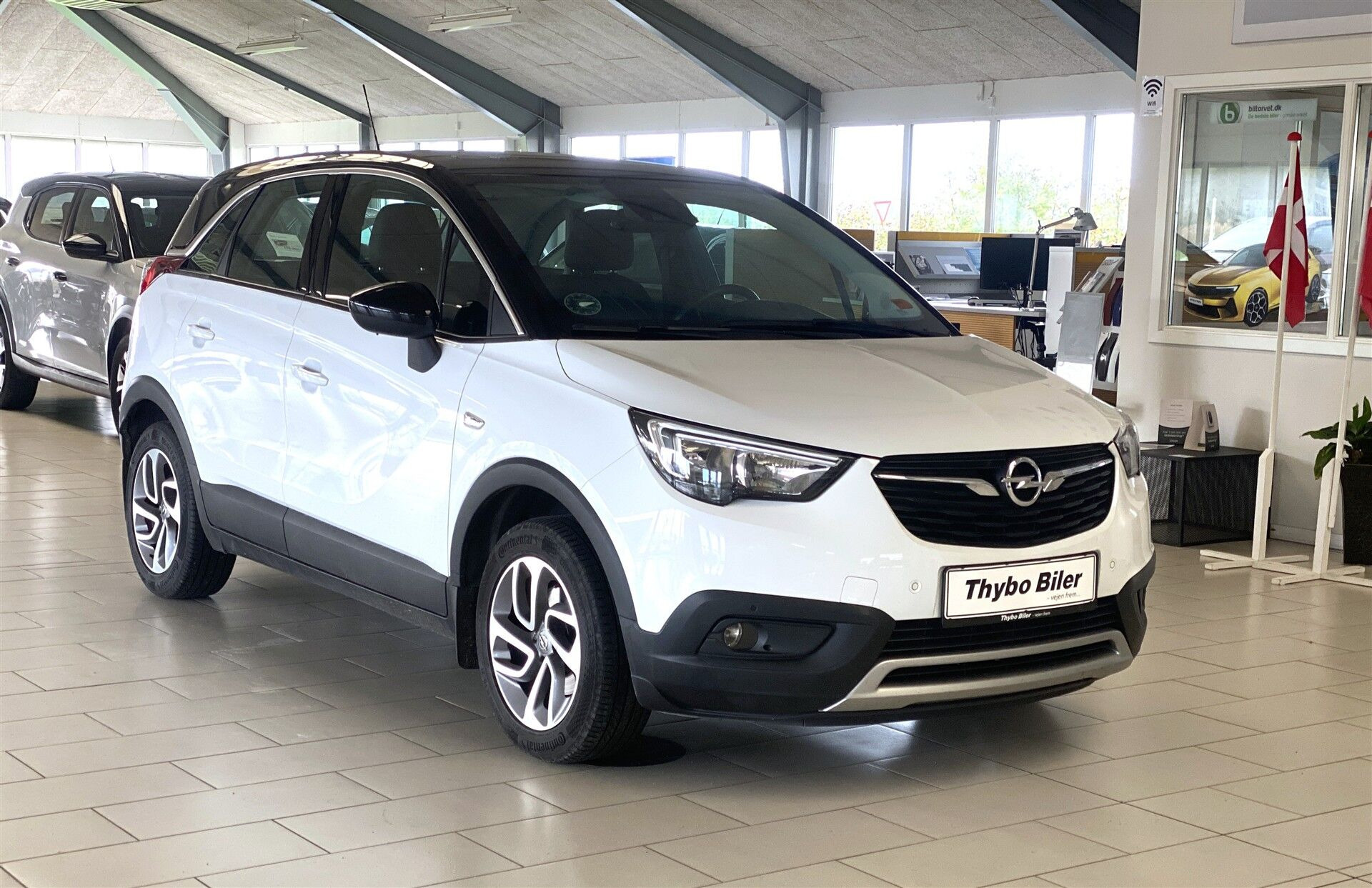 Hvid Opel Crossland X fra 2017