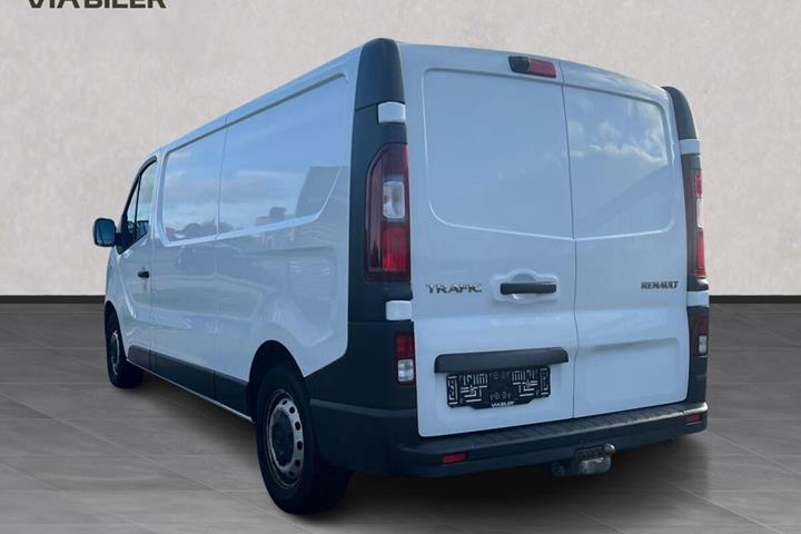 Hvid Renault Trafic fra 2021