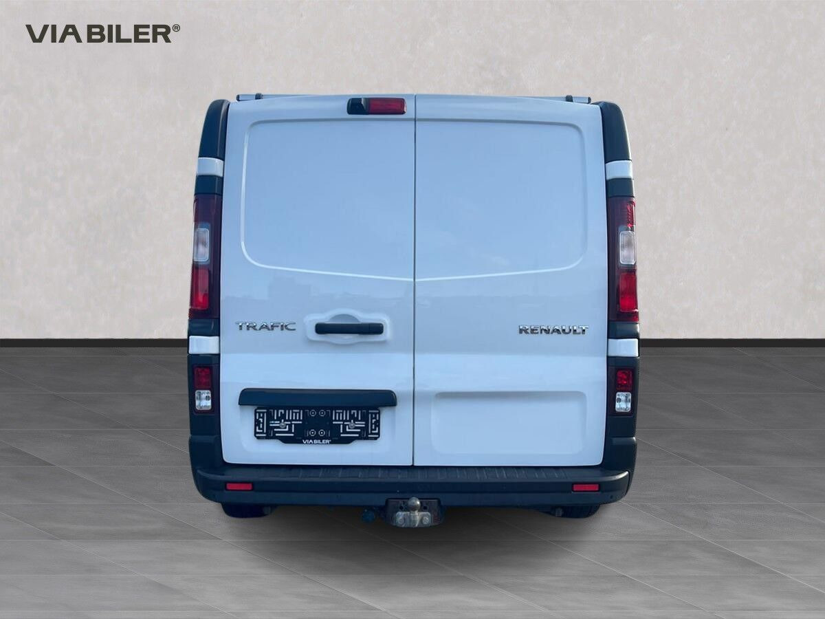 Hvid Renault Trafic fra 2021