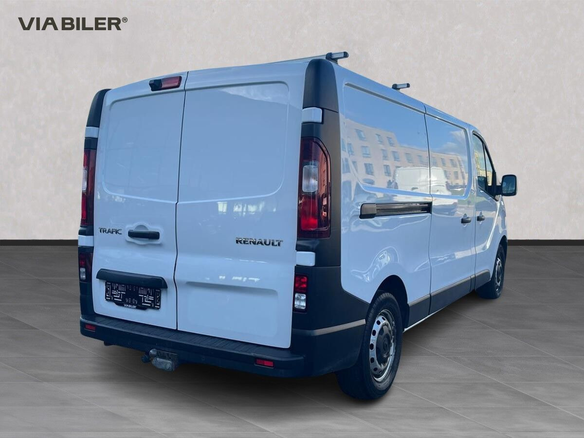 Hvid Renault Trafic fra 2021